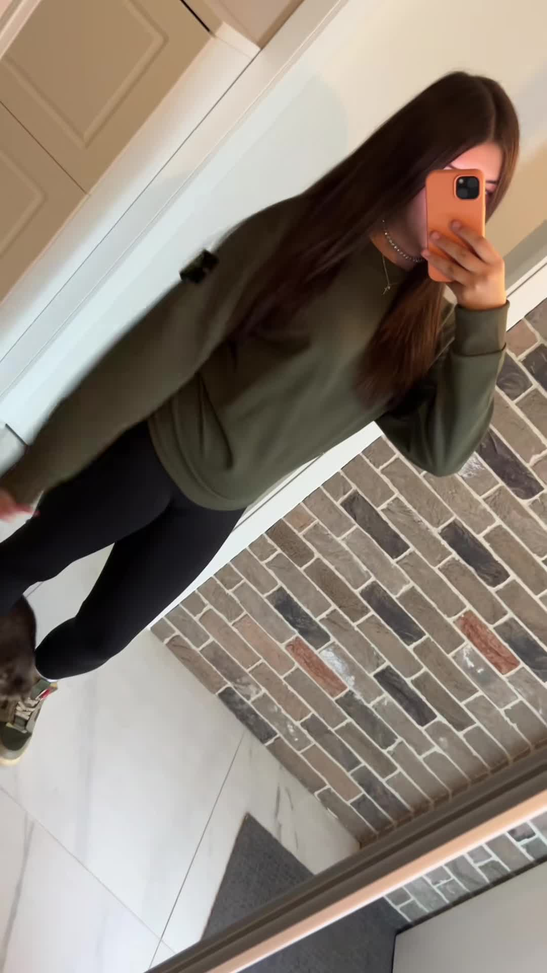 Compass 17 - Hoodie - Olive